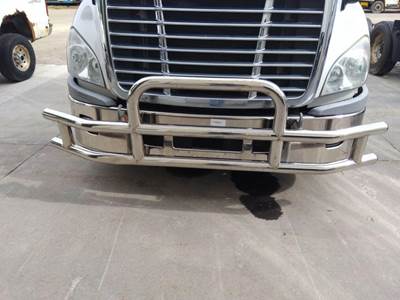 Freightliner Cascadia 113 Bumper Guard