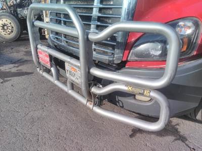 Freightliner Cascadia 125 Bumper Guard