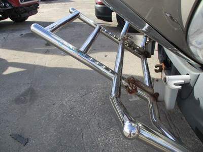 Freightliner Cascadia 125 Bumper Guard