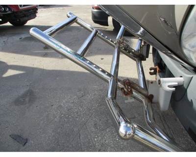 Freightliner Cascadia 125 Bumper Guard