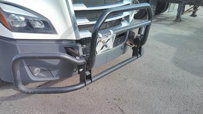 Freightliner Cascadia 126 Bumper Guard
