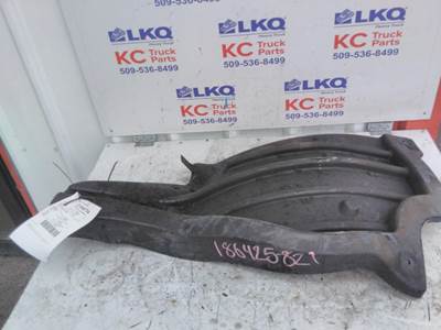 Freightliner Cascadia 126 Right Bumper Guard