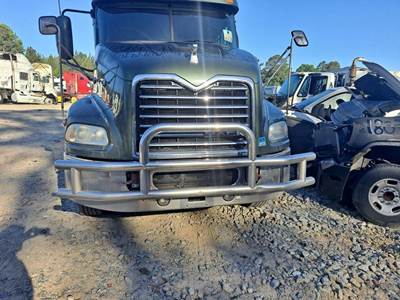 Mack Pinnacle CXU613 Bumper Guard for a Mack CXU613