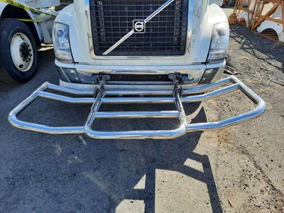 Volvo VNL Bumper Guard