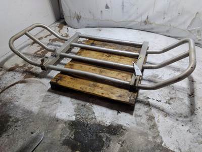 Volvo VNL Bumper Guard