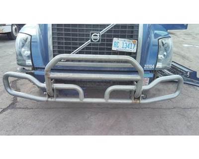 Used 2017 Volvo VNL Exline Bumper Guard