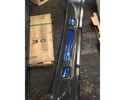 Caterpillar Front Bumper for a International 4300 2002-2020