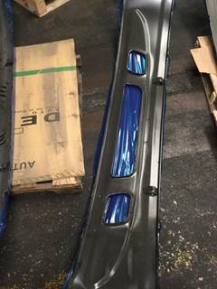 Caterpillar CT660 Front Bumper for a CAT CT660