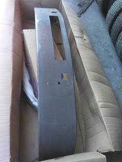 Kenworth Front Bumper for a Kenworth T680 2013-2025
