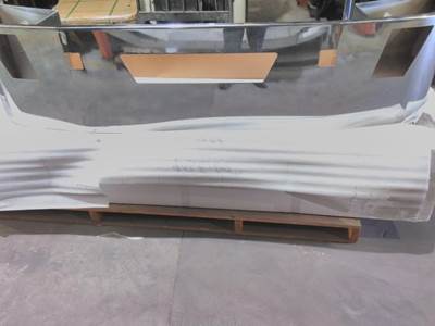 Volvo VNL Front Bumper for a Volvo VNL 2004-2018