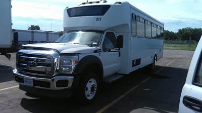 Ford F-550 Bus