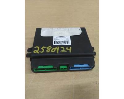 Mack Pinnacle CXU612 Cab Control Module for a Mack CXU612