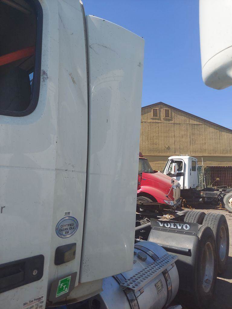 2017 Volvo VNL Left Cab Extension For Sale Stockton, CA 2285712