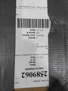 Volvo VNL Left Cab Extension