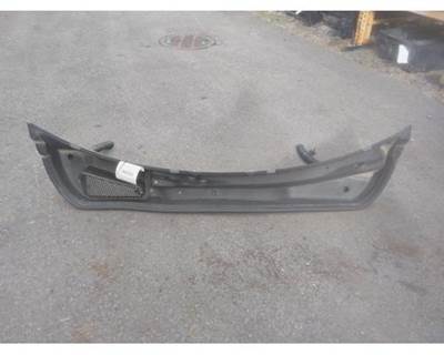 2023 Peterbilt 579 OEM Paccar Wiper Cowl, Part # R066016