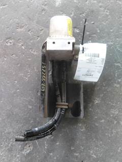 Mack MRU613 Cab Jack