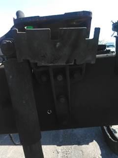 Freightliner Cascadia 113 Left Cab Mount