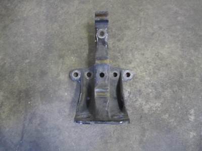 Freightliner Cascadia 125 Left Cab Mount