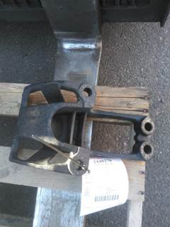 Freightliner Cascadia 126 Cab Mount