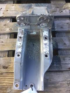 International 9100i Right Cab Mount