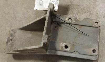 International 9200 Left Cab Mount