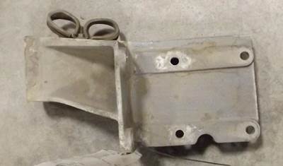 International 9200 Right Cab Mount