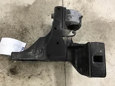 Kenworth T680 Left Cab Mount