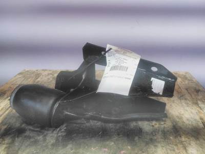 Kenworth T680 Left Cab Mount