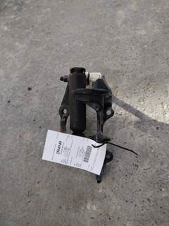 Kenworth T680 Right Cab Mount