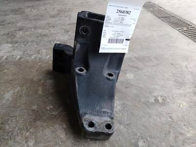 Kenworth T680 Right Cab Mount