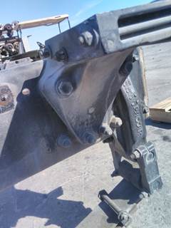 Kenworth T680 Left Cab Mount