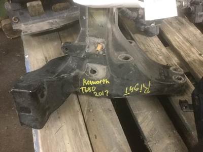 Kenworth T680 Right Cab Mount