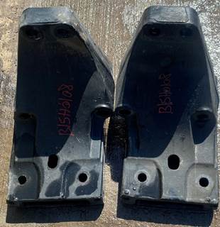 Kenworth T680 Right Cab Mount