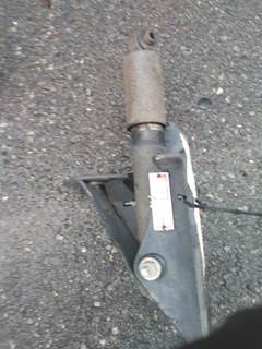 Kenworth T880 Left Cab Mount