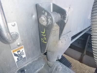 Peterbilt 387 Left Cab Mount