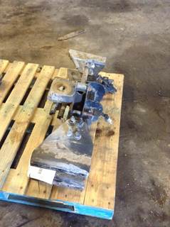 Peterbilt 567 Cab Mount