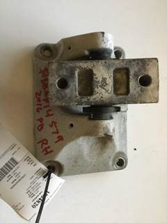 Peterbilt 579 Right Cab Mount