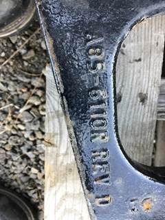 Peterbilt 579 Cab Mount