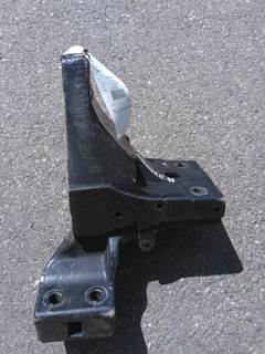 Peterbilt 579 Left Cab Mount