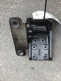 Peterbilt 579 Right Cab Mount