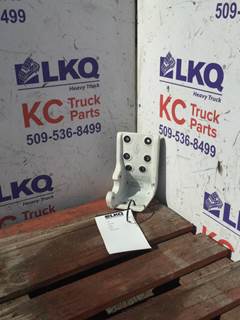 Peterbilt 579 Left Cab Mount