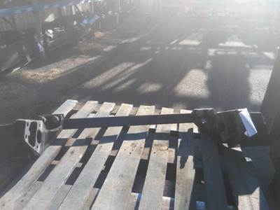 Peterbilt 579 Cab Mount