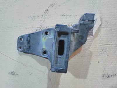 Peterbilt 579 Right Cab Mount