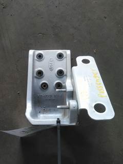 Peterbilt 579 Right Cab Mount