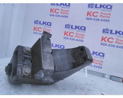 Peterbilt 579 Left Cab Mount