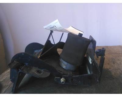 Peterbilt 579 Cab Mount