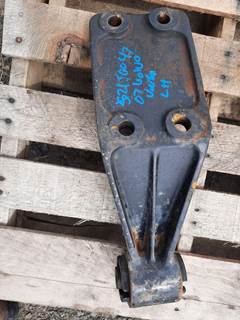 Volvo VNL Left Cab Mount