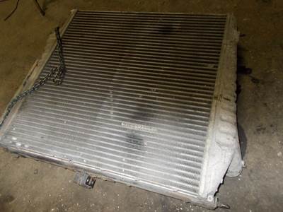 Volvo VNL Charge Air Cooler (ATAAC)
