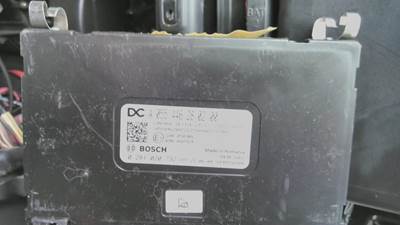 Freightliner Cascadia 126 Right Chassis Control Module