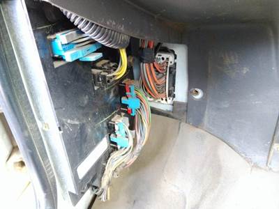 International LoneStar Left Chassis Control Module